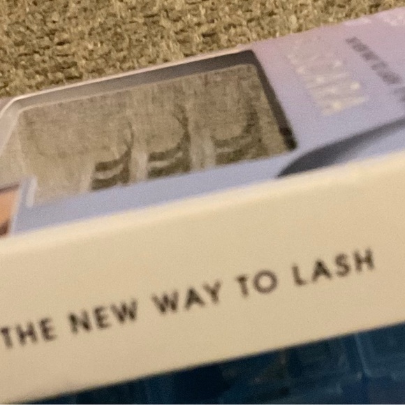 NWT KISS FALSCARA False Eyelashes, Lash Extension Kit, ‘Accent Wisps' - Picture 5 of 5